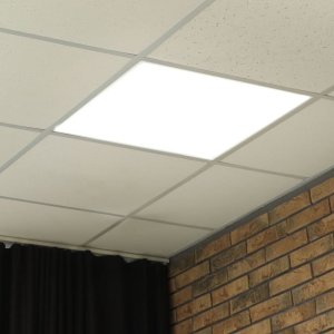 Plafonnier LED encastrable Lucibel, puissance 40 W, format 600×600 mm disponible à Kinshasa
